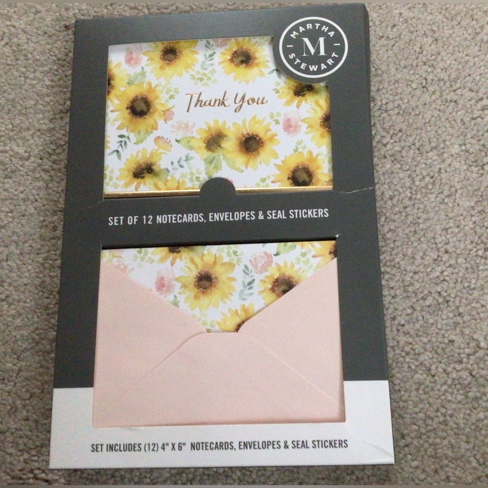 MARTHA STEWART SET OF 12 THANK YOU NOTECARDS,ENVELOPES AND SEAL STICKERS- NIB